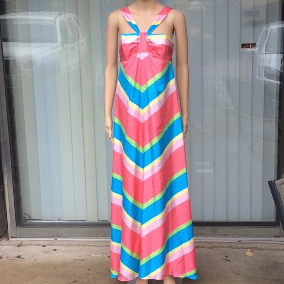 Lilly Pulitzer Dresses & Skirts - Lilly Pulitzer beautiful 100%silk maxi dress